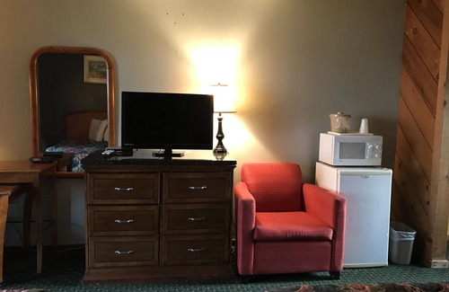 Phillips Hotel | Timber Inn Motel