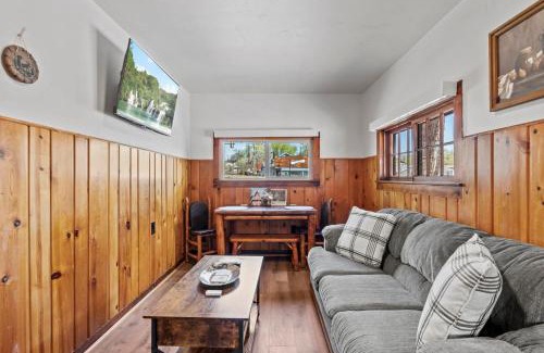 Colorado Springs House | Timber Lodge #1