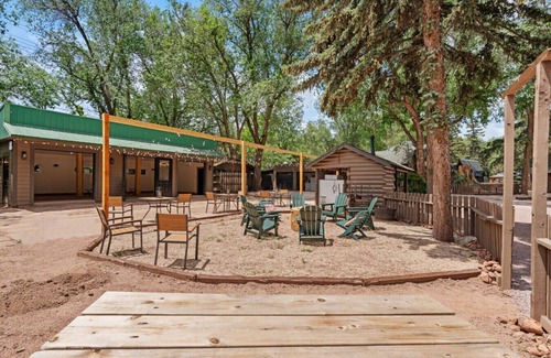 Colorado Springs Apartment | Timber Lodge Cabin #1