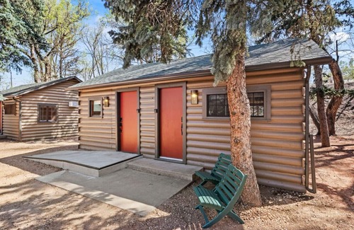 Colorado Springs Cabin | Timber Lodge Cabin #10