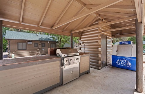 Colorado Springs Cabin | Timber Lodge Cabin #10