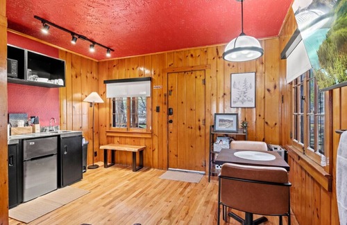 Colorado Springs Cabin | Timber Lodge Cabin #21