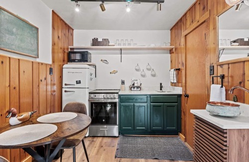 Colorado Springs Cabin | Timber Lodge Cabin #3