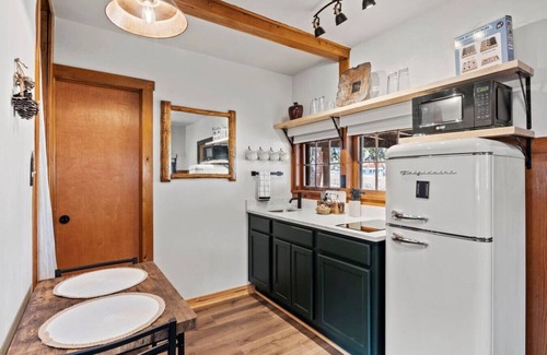 Colorado Springs Cabin | Timber Lodge Cabin #8