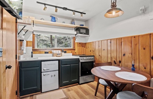Colorado Springs Cabin | Timber Lodge Cabin 11