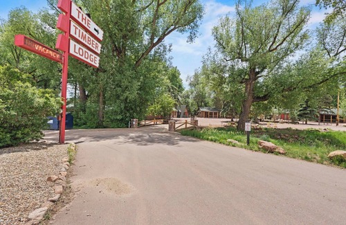 Colorado Springs Cabin | Timber Lodge Cabin 18