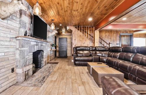 Rhinelander House | Timber Lodge Retreat
