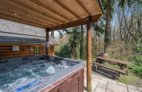 Westleigh Ski Chalet | Timber lodge set in an elevated position with views of the lakes.