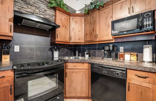 East Kootenay Apartment | Timber Mill | Outdoor Pool/Hot Tub | Ground Floor