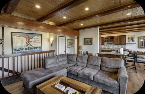 Mammoth Lakes Condo | Timber Ridge #47 - Ski in/Ski Out to Canyon Lodge