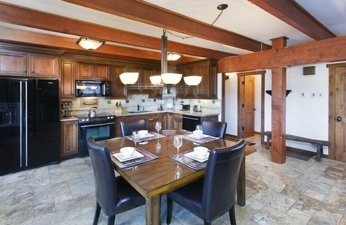 Mammoth Lakes Apartment | Timber Ridge #53 - Ski in/Ski Out to Canyon Lodge - closest unit to ski trail