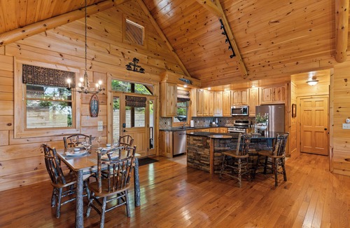 Morganton Cabin | Timber Ridge Sunset Lodge - 3BR 2 Bath Cabin with amazing sunset views!