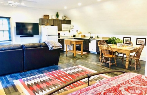 Fairfield Cottage | Timber Ridge Carriage House Loft