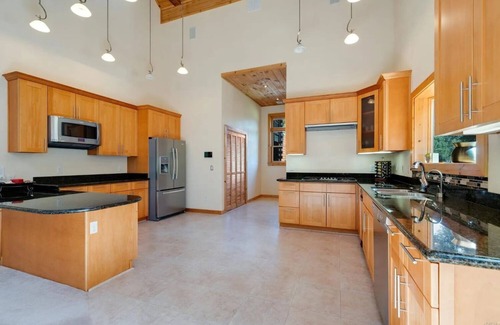 Fort Bragg House | TIMBER VACATION - Home Movie Theater, Ping Pong, Air Hockey, Pool - Fort Bragg