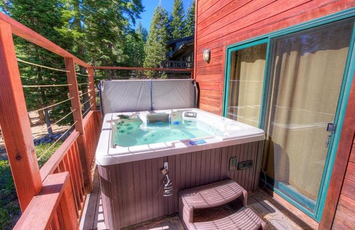 Kingswood Estates House | Timber View Lodge by Lake Tahoe Accommodations