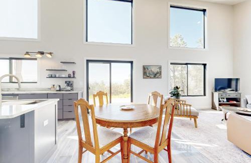 Cedaredge House | Timber Vista Retreat
