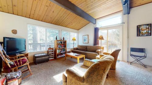 Mammoth Lakes Apartment | Timberline Condominium #44