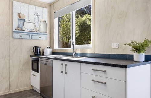 Taupo House | Timberline Retreat - central location