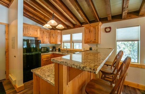 Island Park Apartment | Timbers at Island Park Village Resort