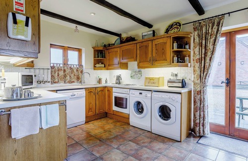 Runcton Holme Cottage | Timbers Barn - E3863