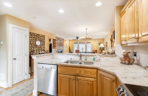 Foscoe Condo | Timbers I-1- Mountain Condo, Gated Resort, Indoor/Outdoor Pools and Hot Tub, Fitness Area, Fishin.