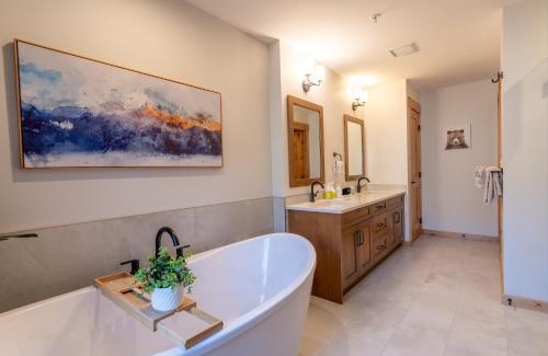 Canmore Apartment | Timberstone Condo by Canadian Rockies Vacation Rentals