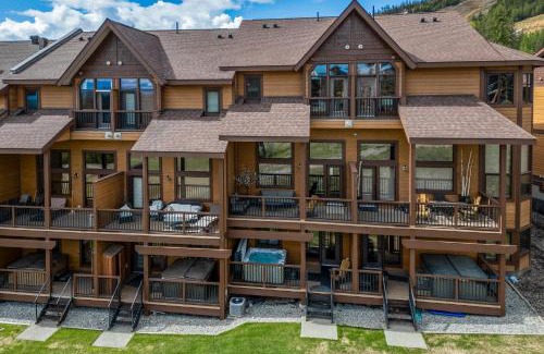 East Kootenay Apartment | Timberstone Lodge by StayIn