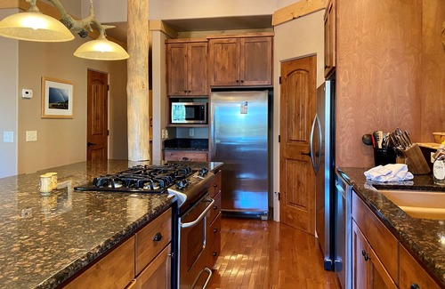 Highland Pines Cabin | Timbertrail Lodge - Prescott Cabin Rentals