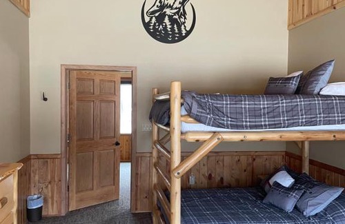 Steuben Apartment | Timberwolf Lodge