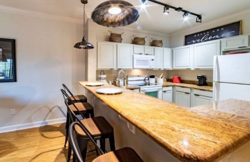 Four Corners Condo | TIME AFTER TIME, we hope you'll stay at our 2-bed, 2-bath condo near Disney!