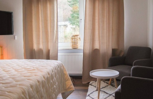 Traben-Trarbach Bed & Breakfast | Time for two, spring water shower and thermal spa included - Guesthouse at the Moseltherme