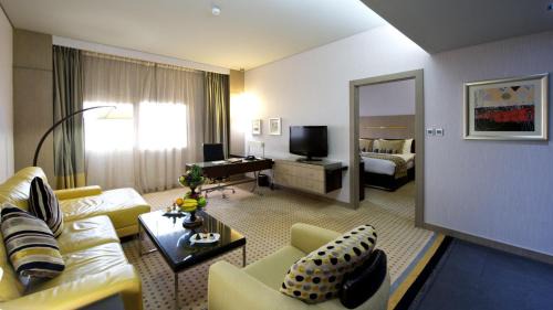 Al Qusais Hotel | TIME Grand Plaza Hotel, Dubai Airport