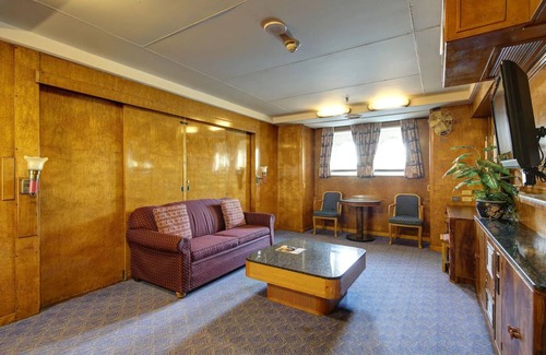 Harbor Hotel | Time-Traveler’s Delight! Family-friendly Unit Near Promenade, Long Beach