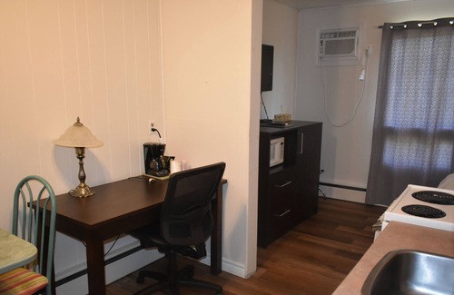 Petawawa Hotel | Time Travellers Motel