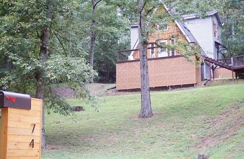 Waverly Cabin | Timeless A Cabin