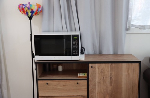 Heathmont Apartment | Timeless Allure near Train station and Costco