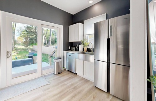 Bloomington House | Timeless Charming Bungalow, feels like HOME!