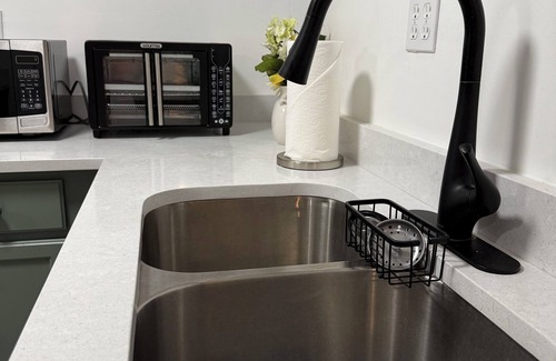West Jordan Apartment | Timeless Comfort and Charming 2-bedroom basement apartment in West Jordan