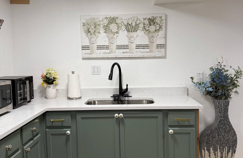 West Jordan Apartment | Timeless Comfort and Charming 2-bedroom basement apartment in West Jordan