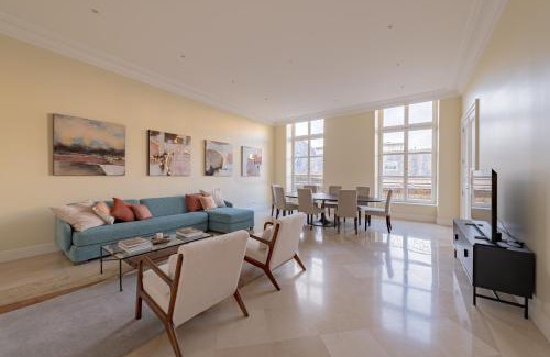 Quartier de la Monnaie Apartment | Timeless Elegance in Paris