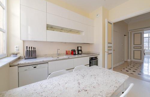 Quartier de la Monnaie Apartment | Timeless Elegance in Paris