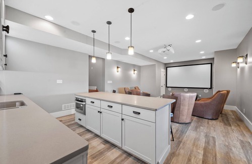Burgettstown House | Timeless Renovated Pre-Civil War Guest House