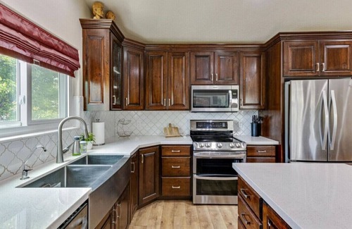 Orem House | Timp Retreat | EV | Free Massage* | Backyard