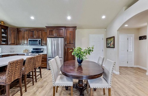 Orem House | Timp Retreat | EV | Free Massage* | Backyard