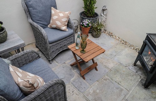 Aller Cottage | TIN BATH, pet friendly, character holiday cottage in Langport