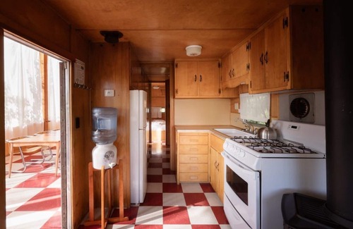 Mara Cabin | Tin Poppy ~ Retro-Modern Forest Cabin + WIFI in the Larch Hills near Salmon Arm