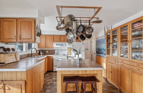 Rexton Ski Chalet | Tin Roof Landing - Richibucto River Retreat