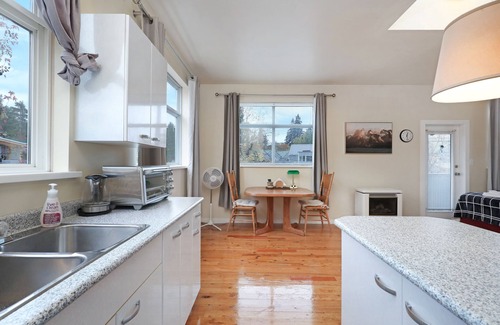 Courtenay House | Tin Town Tranquility
