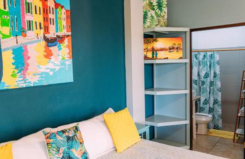 Arenal Hotel | Tinajas Arenal Lakefront Lodge
