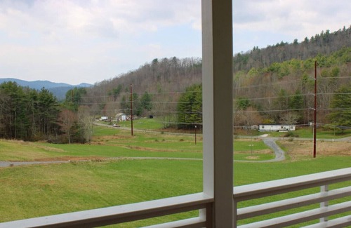 West Jefferson House | Tiny 2br Cabin w/View | Grill | Fire Pit #2